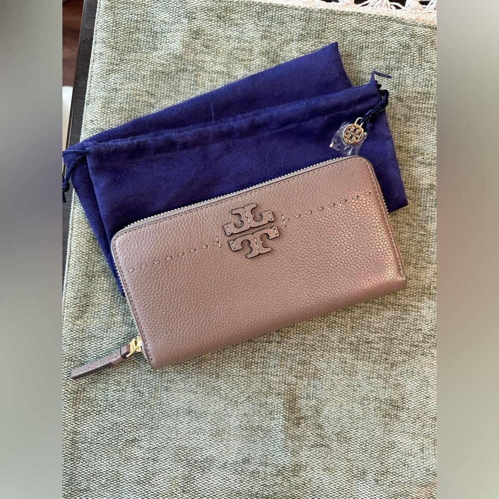 Tory Burch ZIP CONTINENTAL WALLET